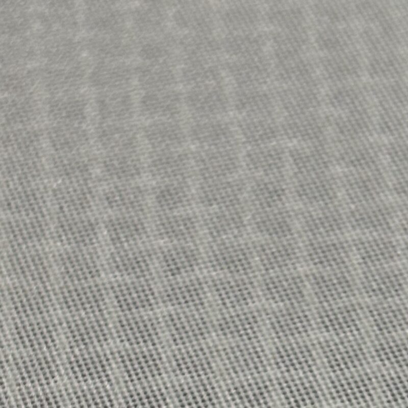 Antistatic mesh with cleaning balls during an electrostatic powder screening test on a vibrating sieve